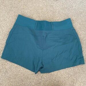 Athleta Trekkie North pull on shorts with pockets 12